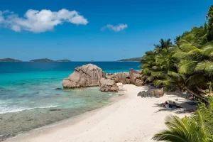 Read more about the article A Memorable Itinerary to La Digue Beach in Seychelles